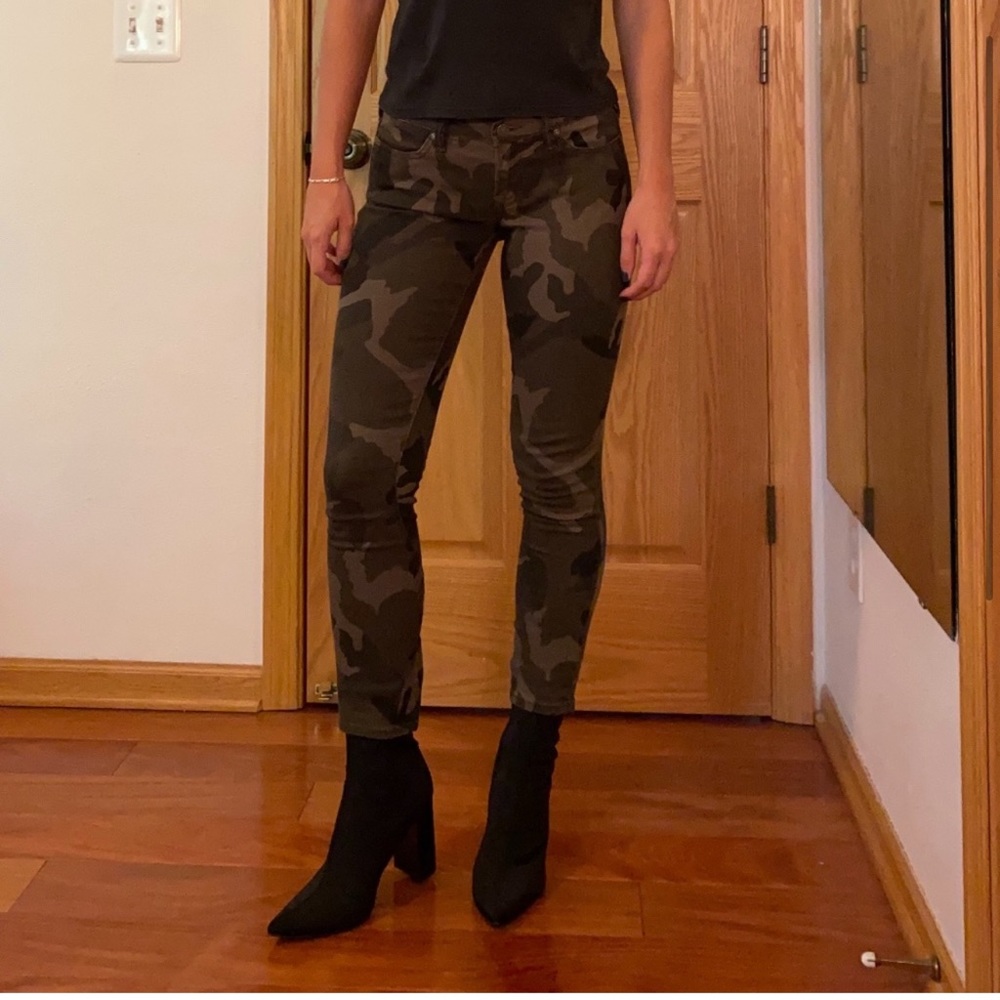 All Saints Brodie camo cropped skinny jeans zipper back detail